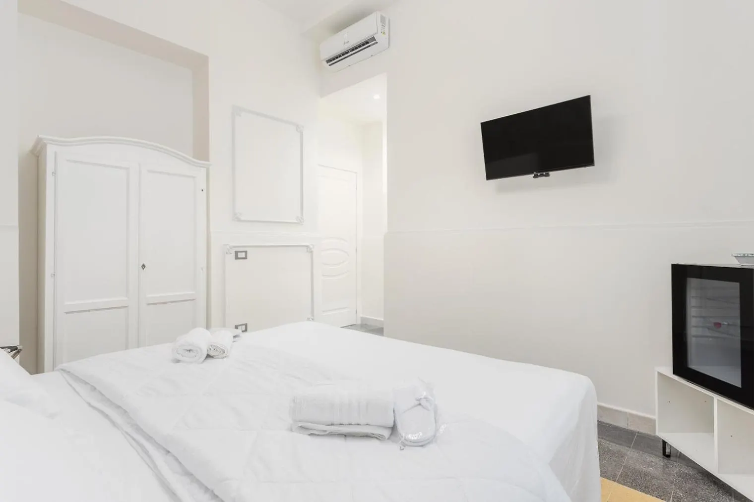 Aragona House Bed & Breakfast Palermo 0*,  Italy