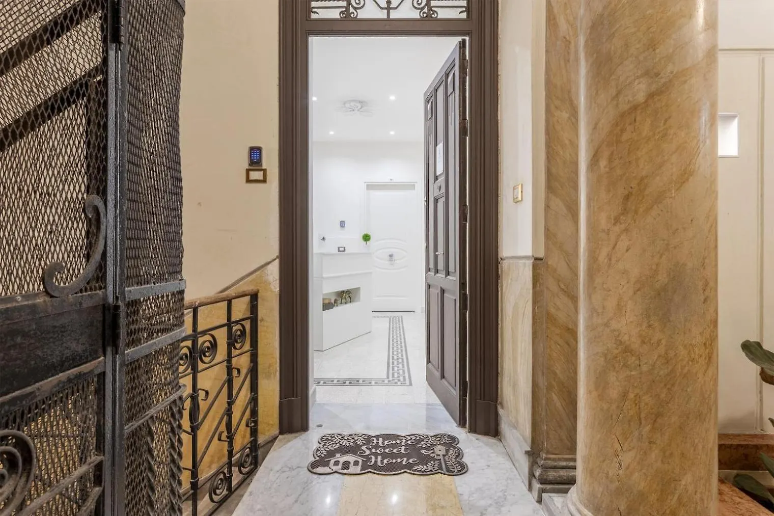 Aragona House Bed & Breakfast Palermo Italy